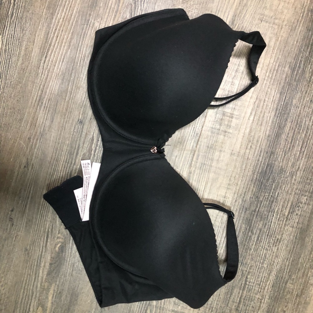 Black Victoria’s Secret Bra